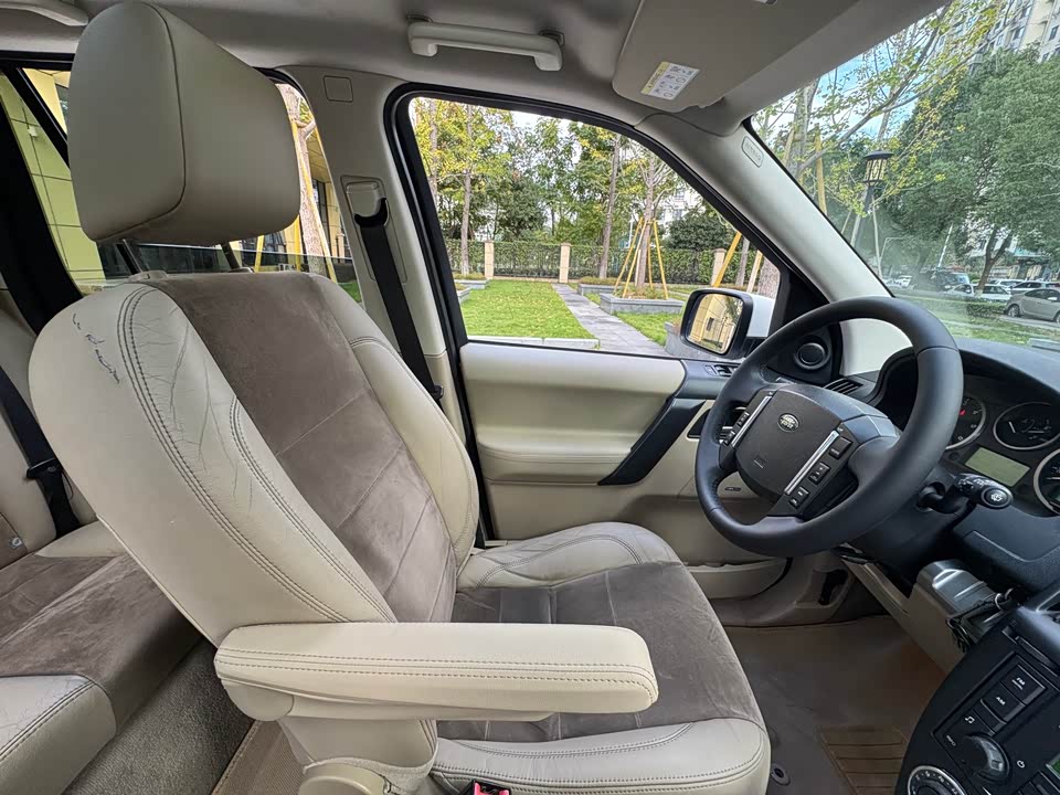 Land Rover Freelander 2