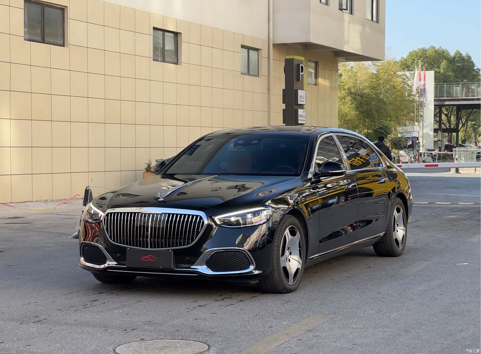 Maybach S-Class, 2023 1