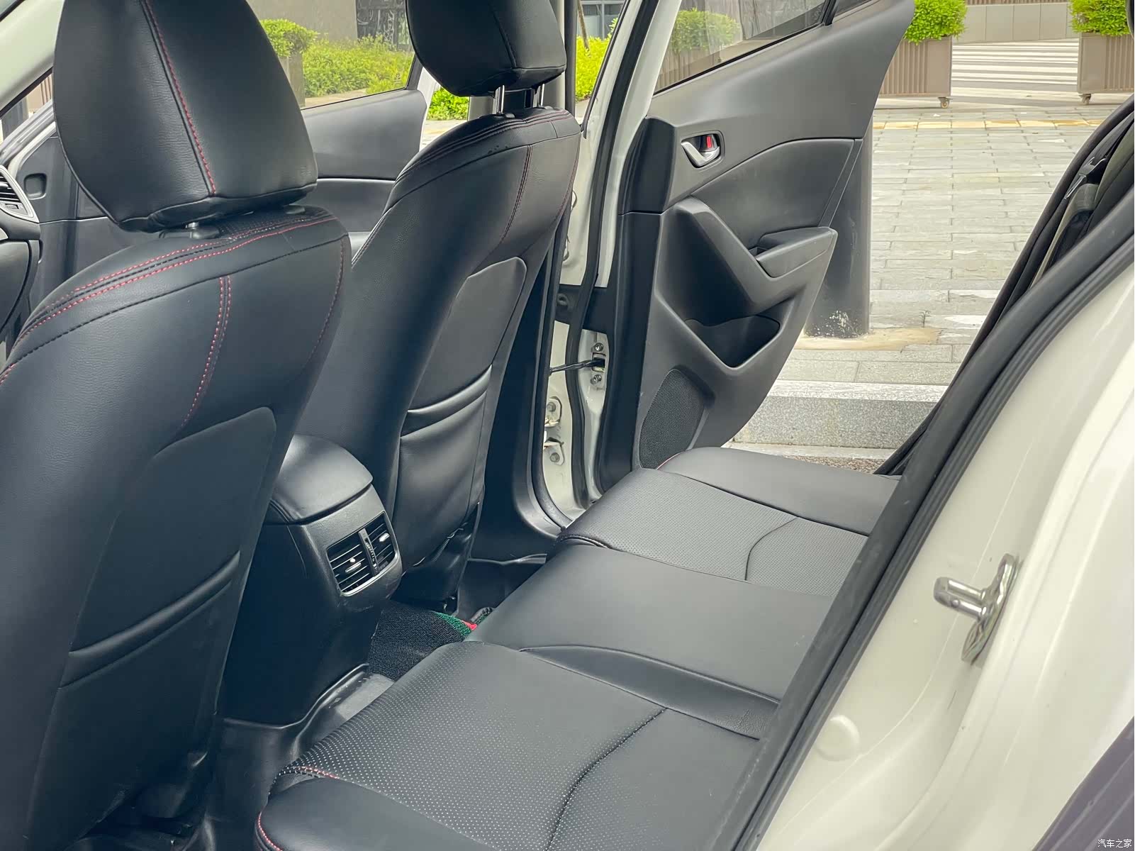 Mazda Mazda3, 2017 7