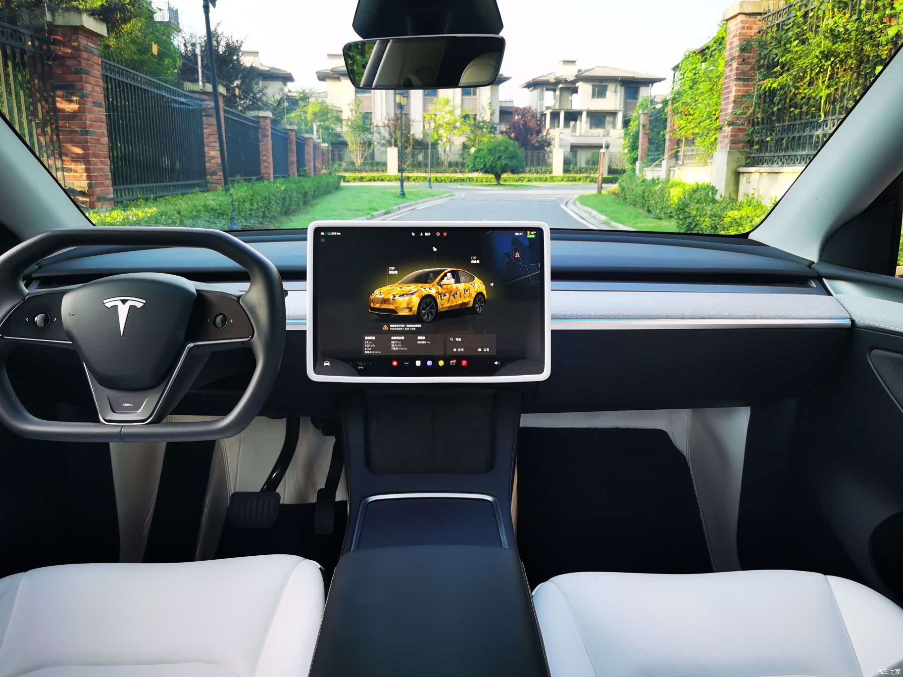 Tesla Model Y, 2024 10