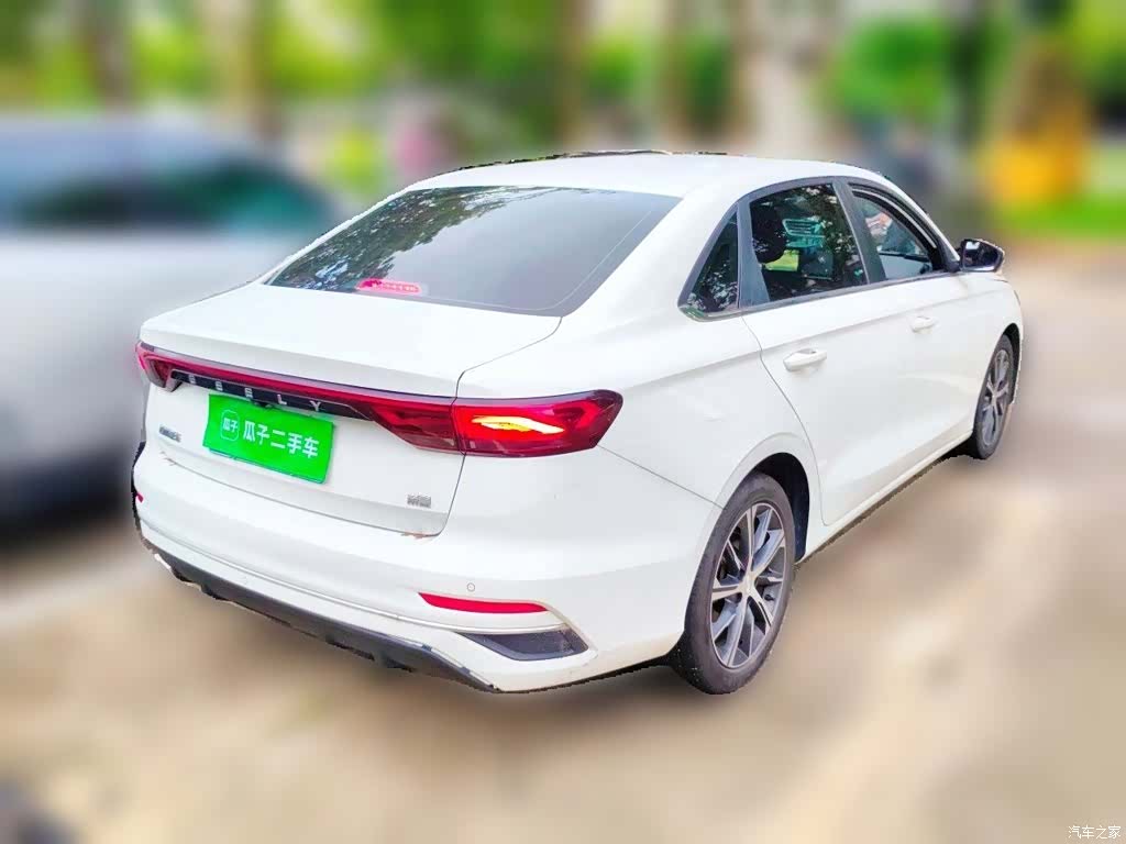 Geely Emgrand, 2023 4
