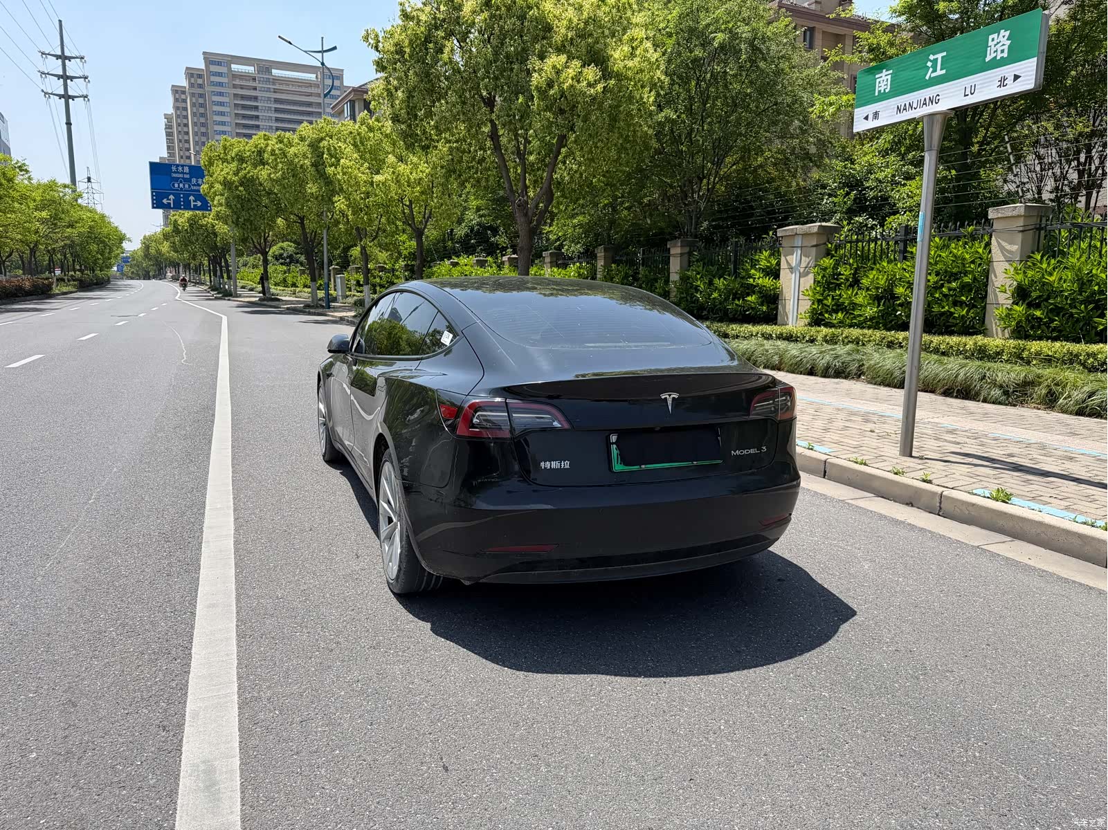 Tesla Model 3, 2022 3