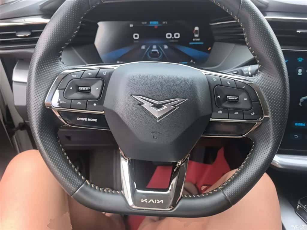 Geely Galaxy 500, 2023 11