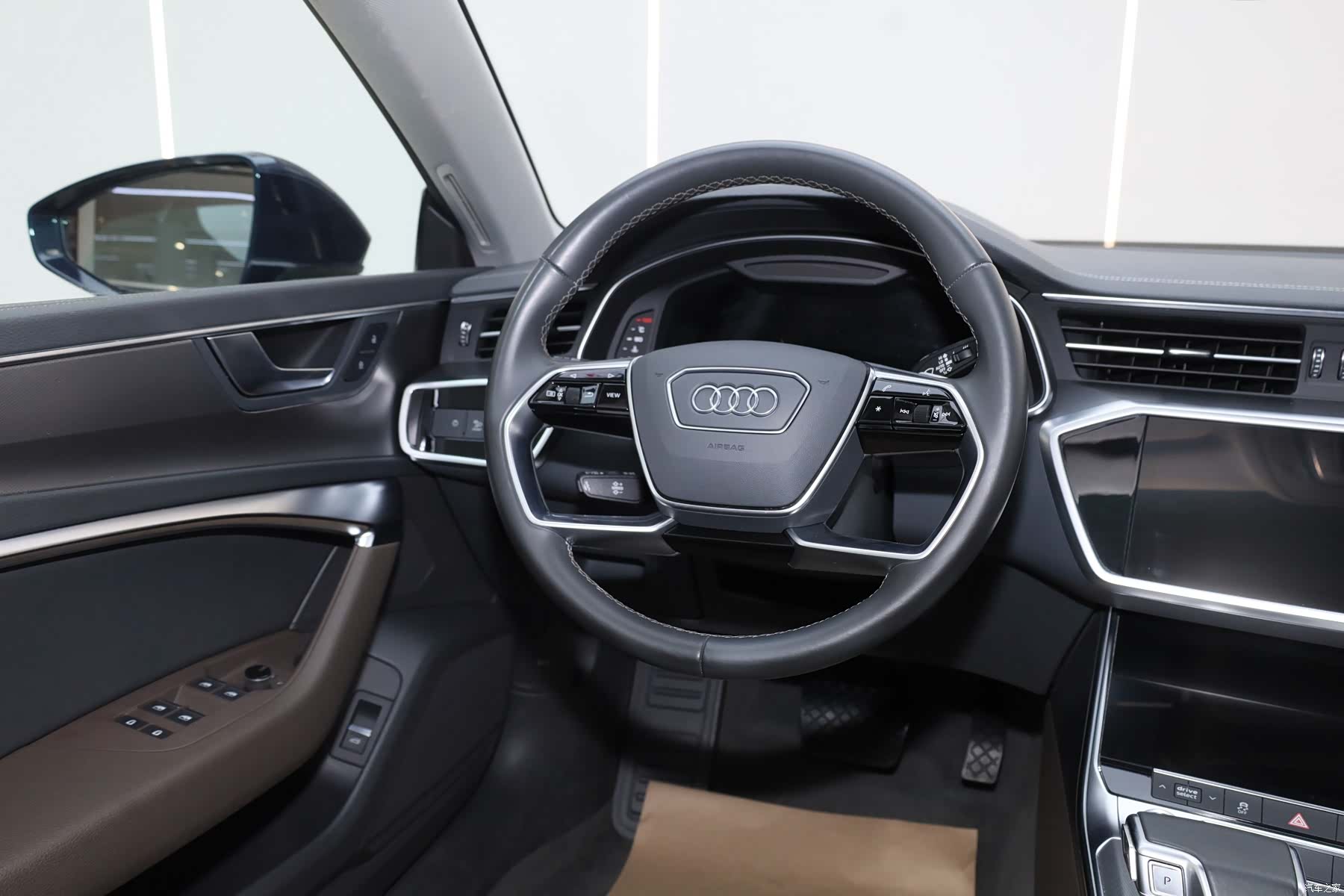 Audi A7L, 2024 25