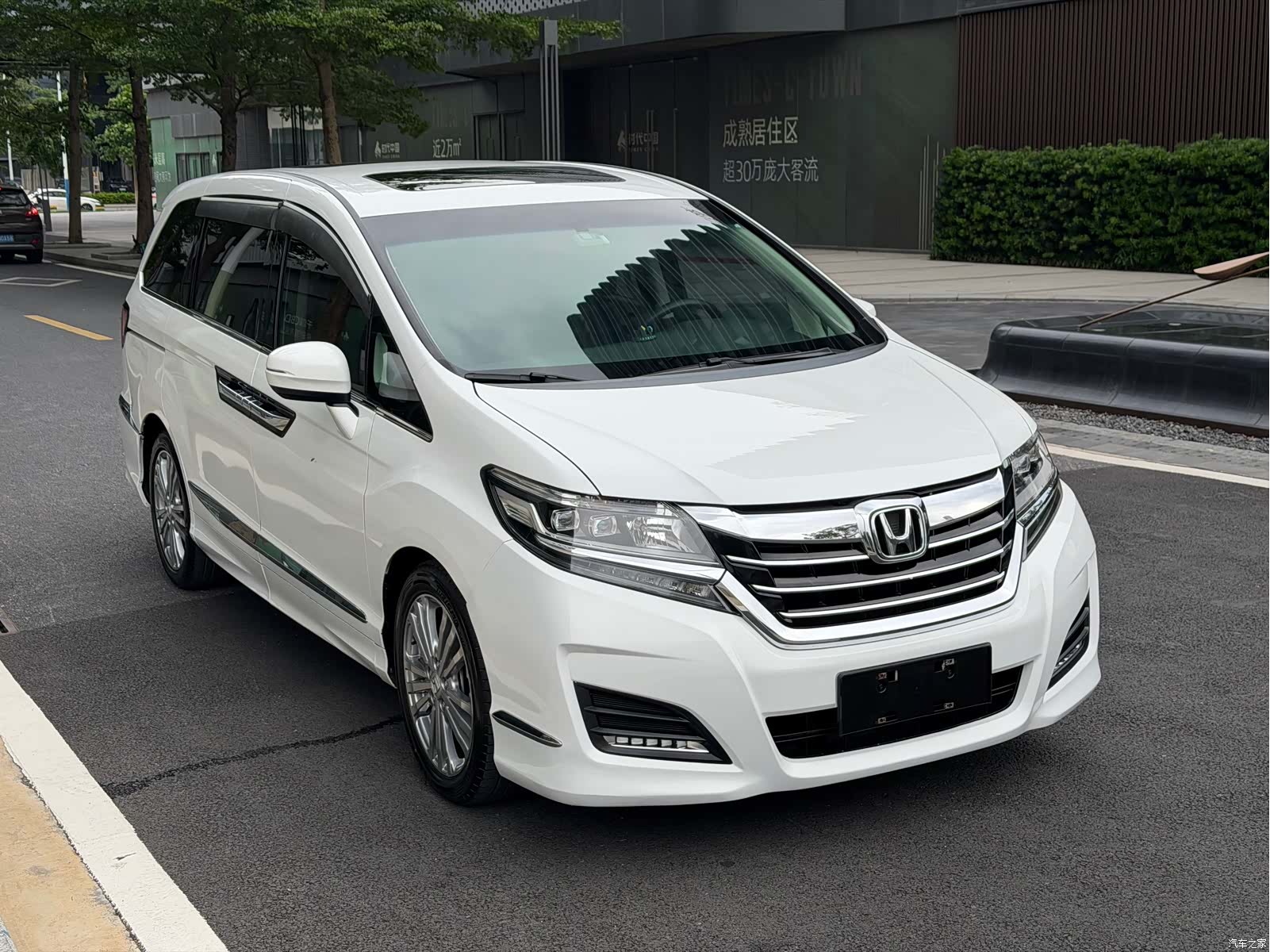 Honda Elysion, 2018 3