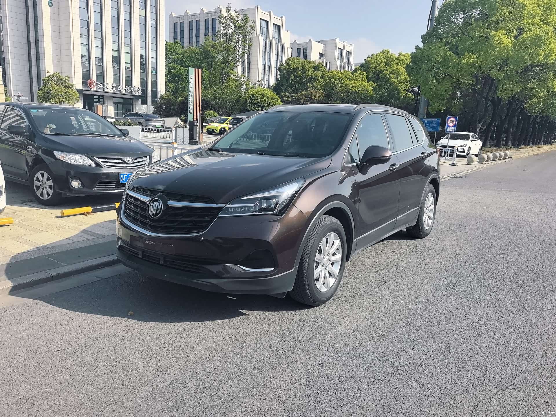Buick Envision Plus, 2021 1