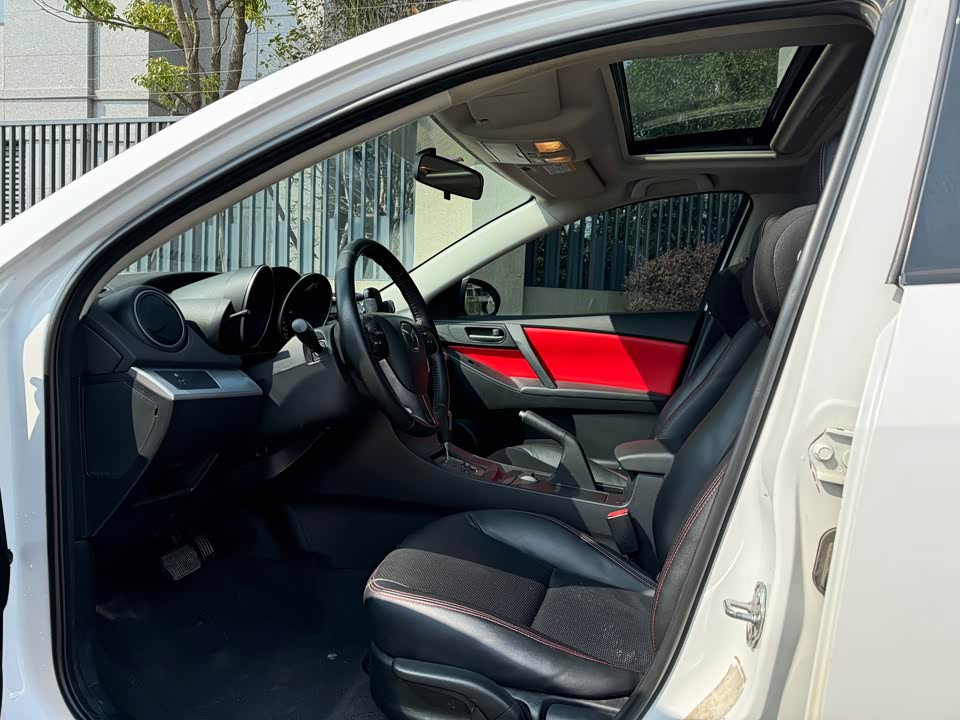 Mazda 3 star Cheng