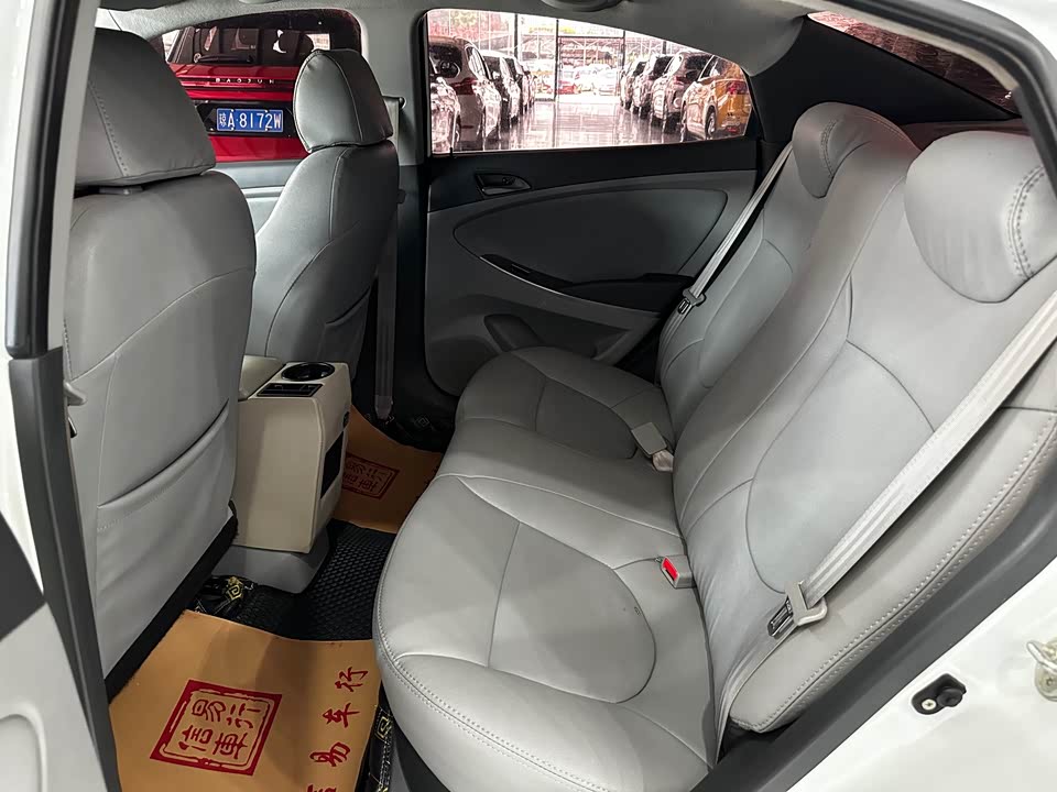 Hyundai Rena