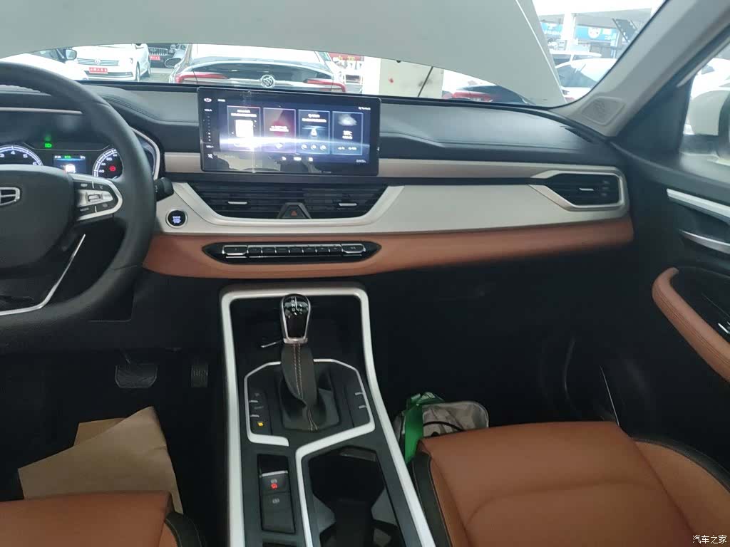 Geely X6, 2021 9