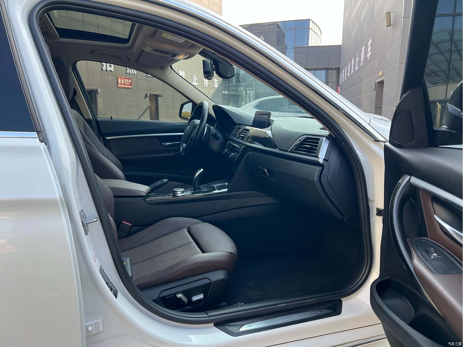 BMW 3 Series, 2018 27