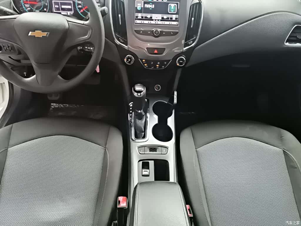 Chevrolet 320, 2018 14