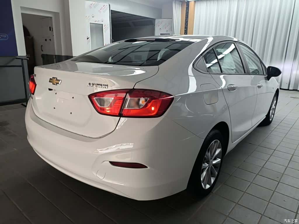 Chevrolet 320, 2018 7