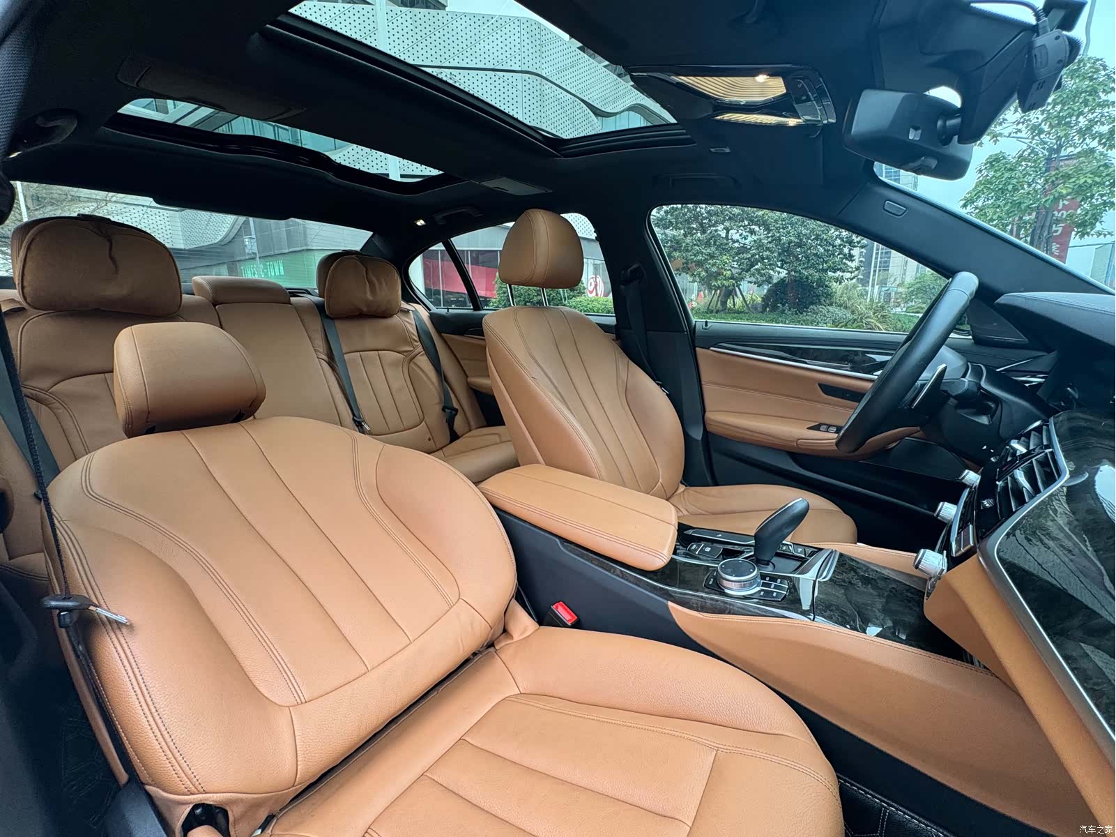 BMW 5 Series, 2019 28