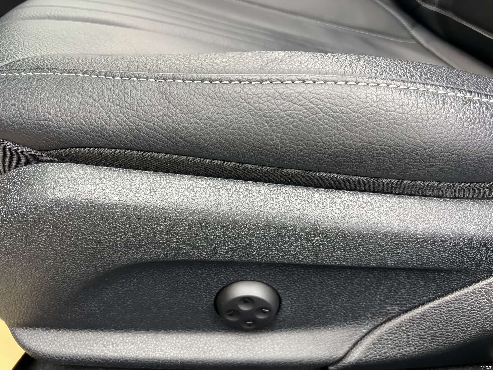 Mercedes-Benz CLS, 2021 14