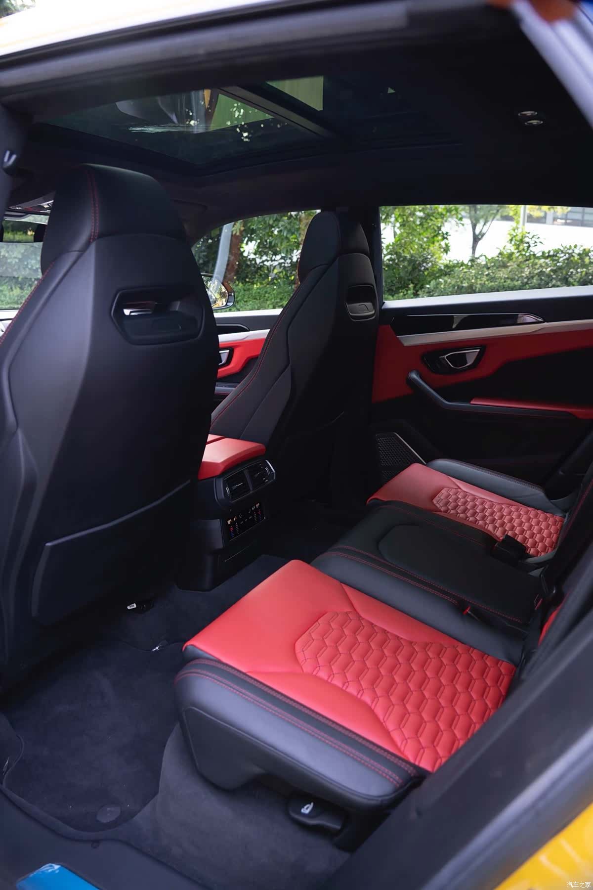 Lamborghini Urus, 2021 16