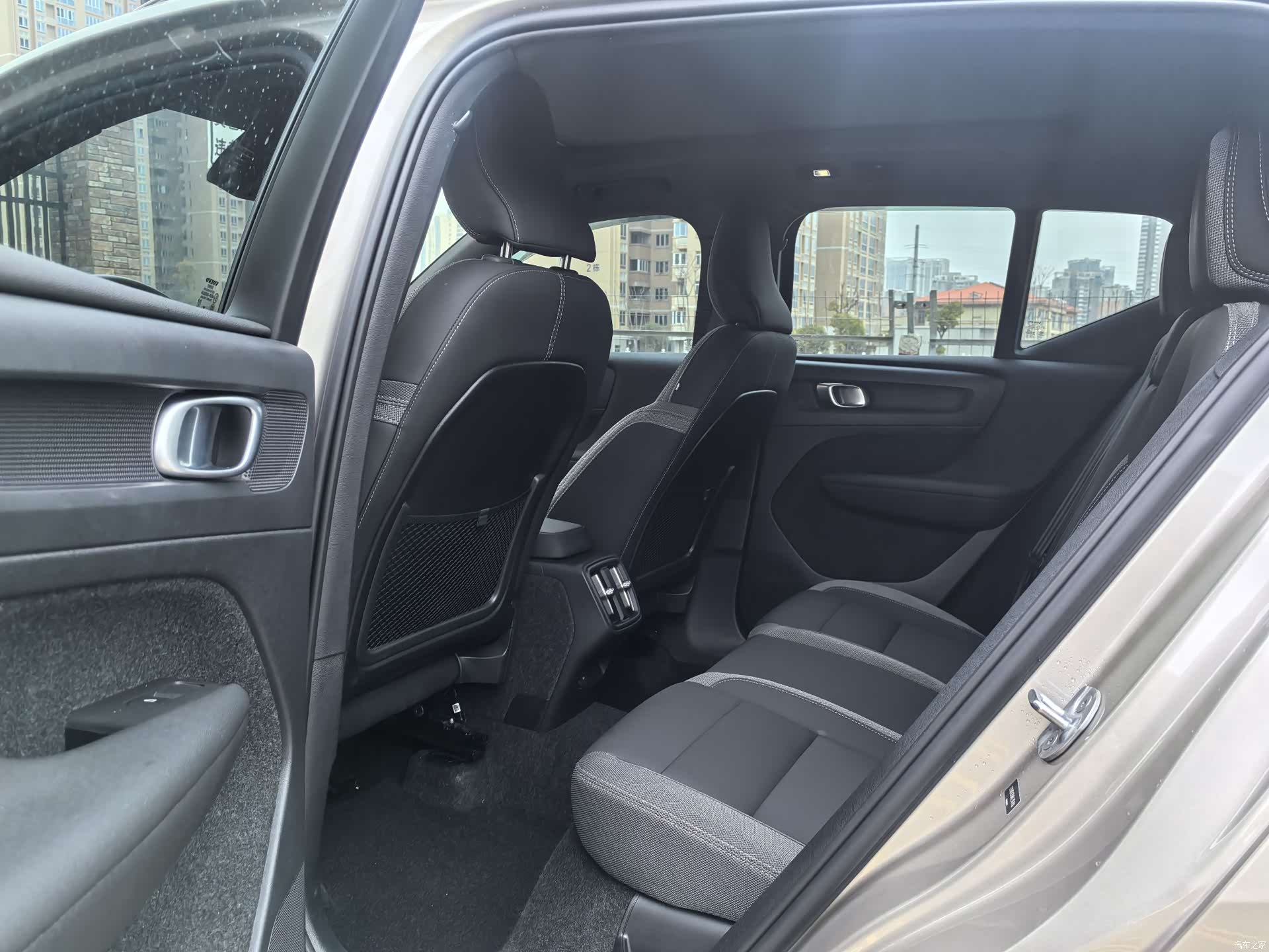 Volvo XC40, 2024 10