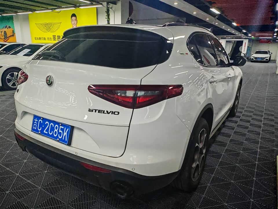 Alfa Romeo Stelvio Alfa Romeo Stelvio