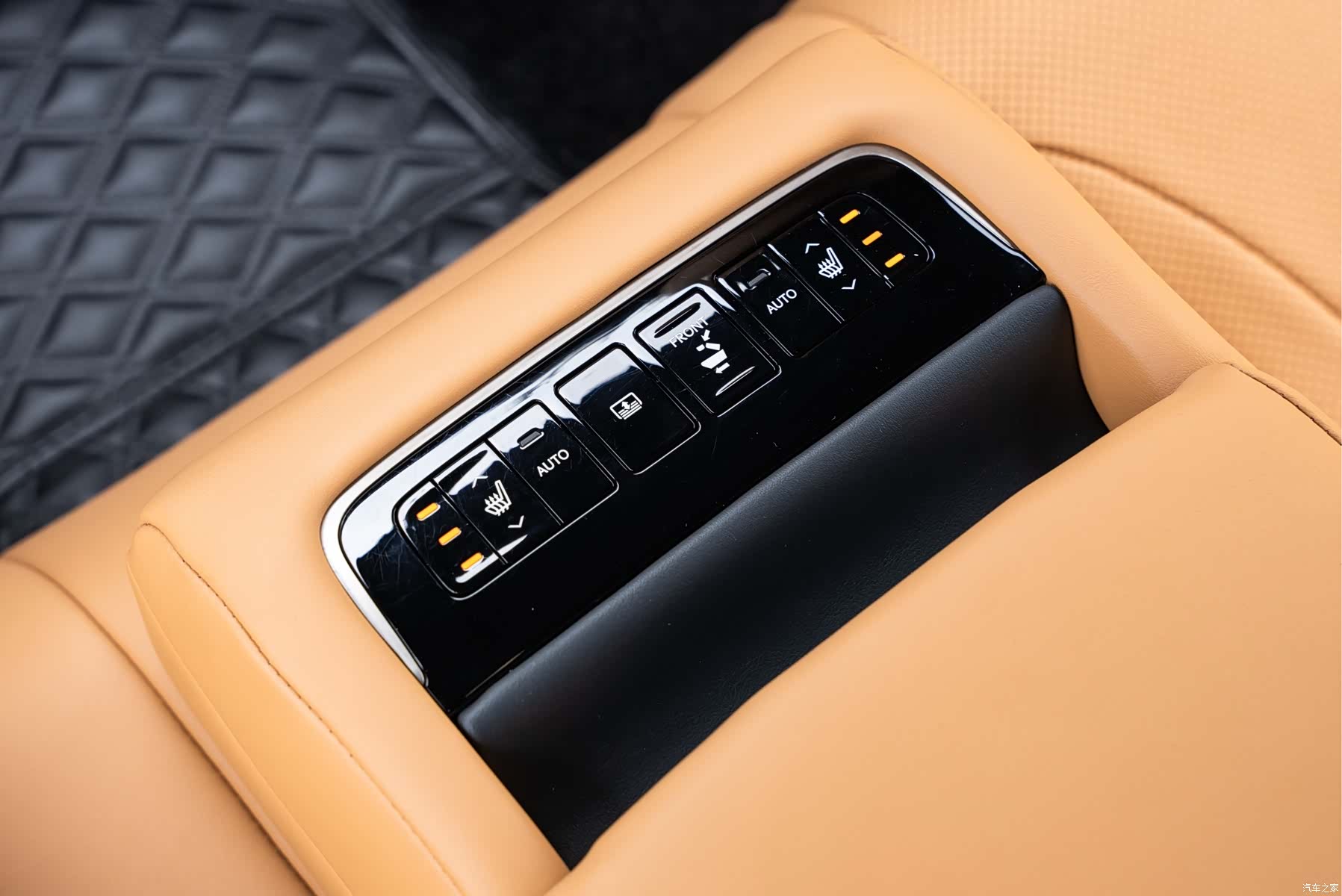 Lexus LS, 2023 23