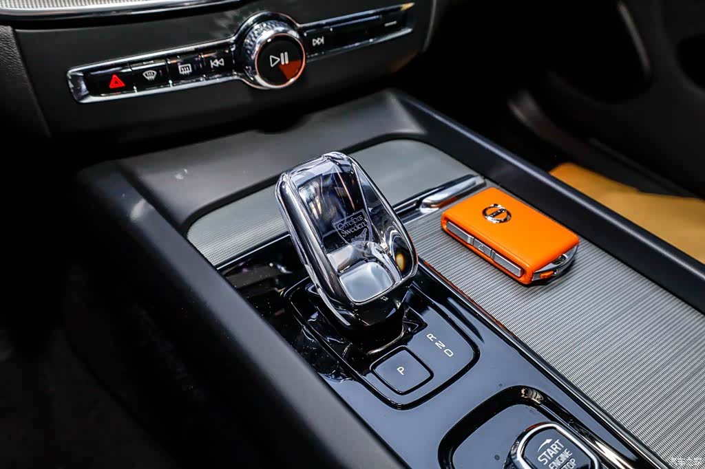 Volvo XC60, 2024 18