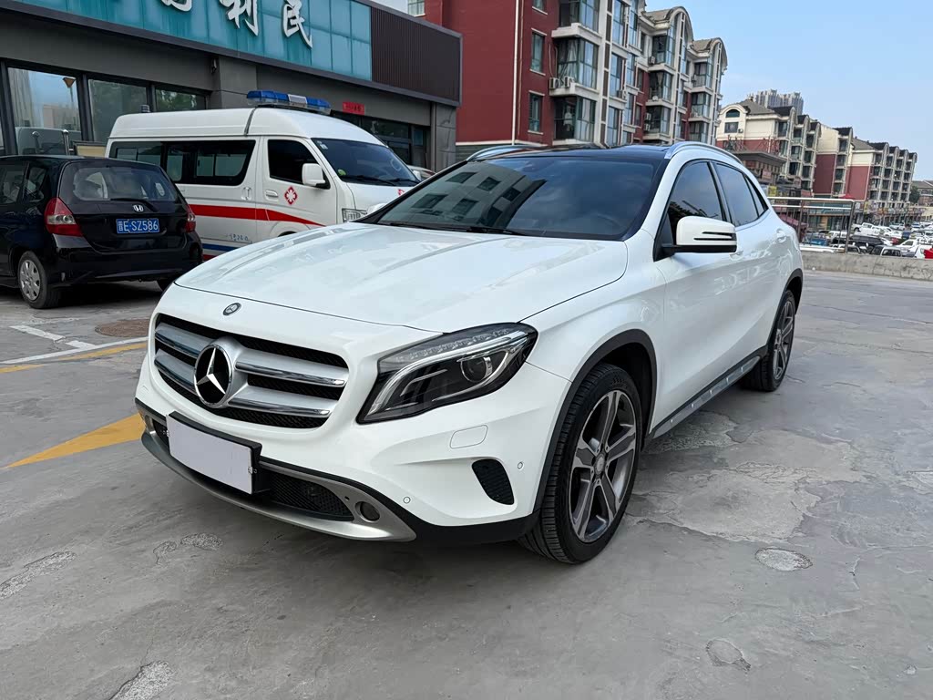 Mercedes-Benz GLA