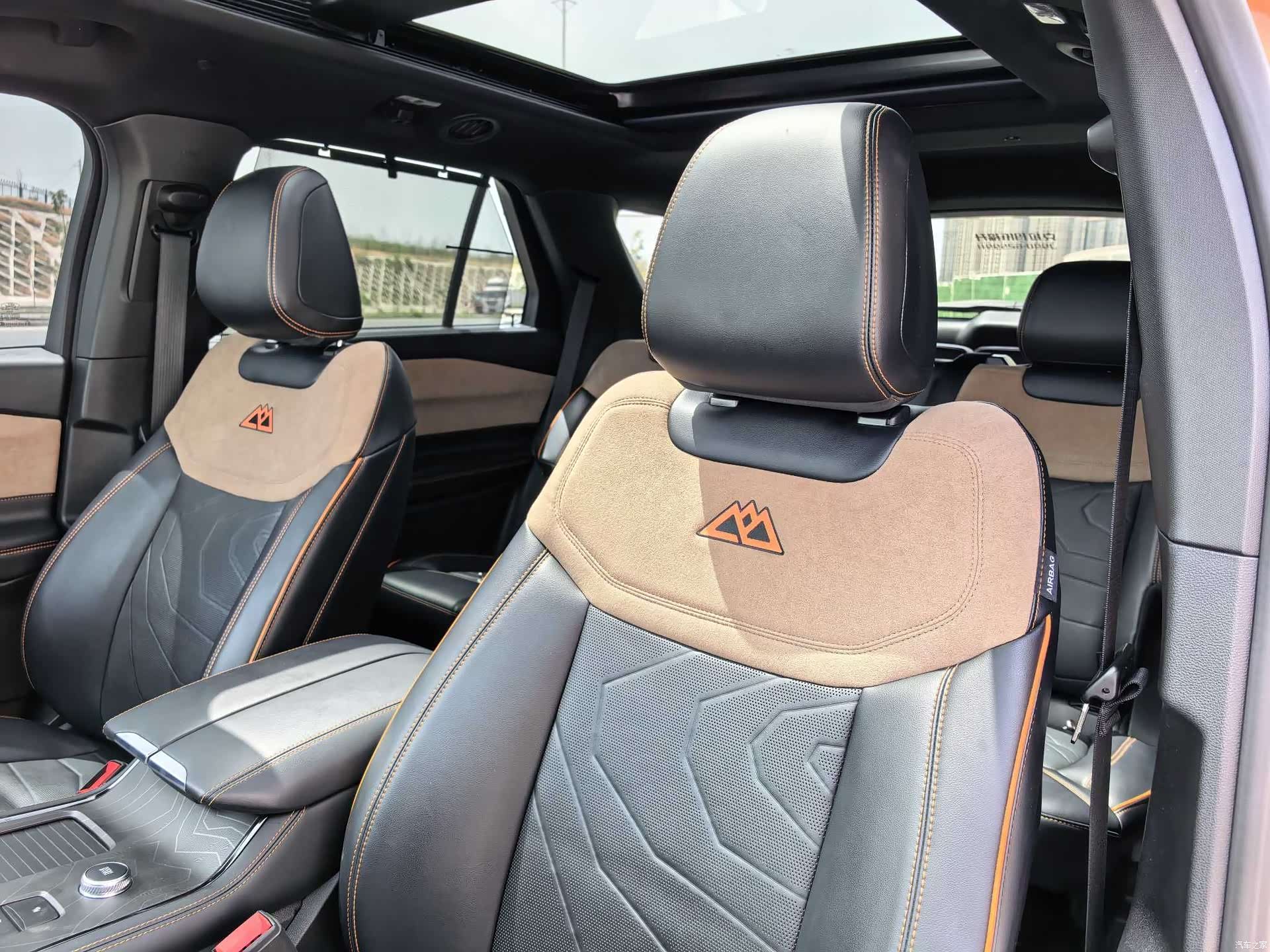 Ford Explorer, 2024 11