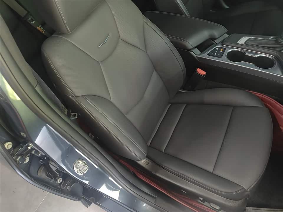 Cadillac CT4