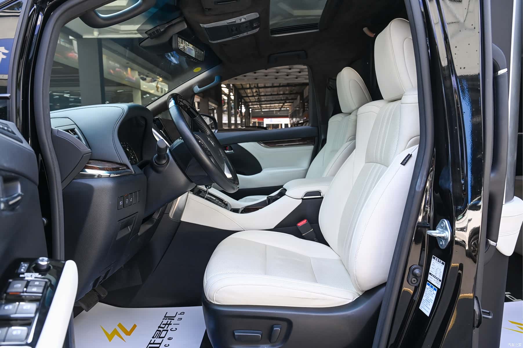 Toyota Alphard, 2022 7
