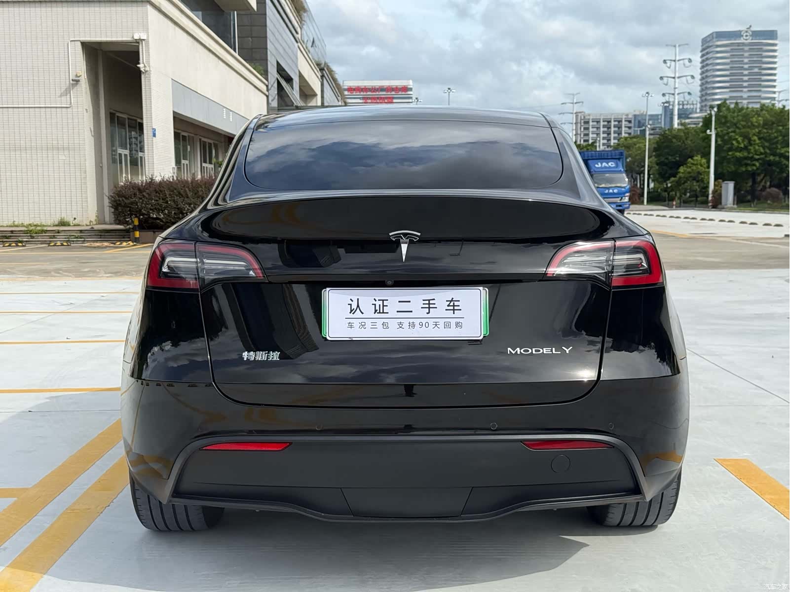 Tesla Model Y, 2022 14