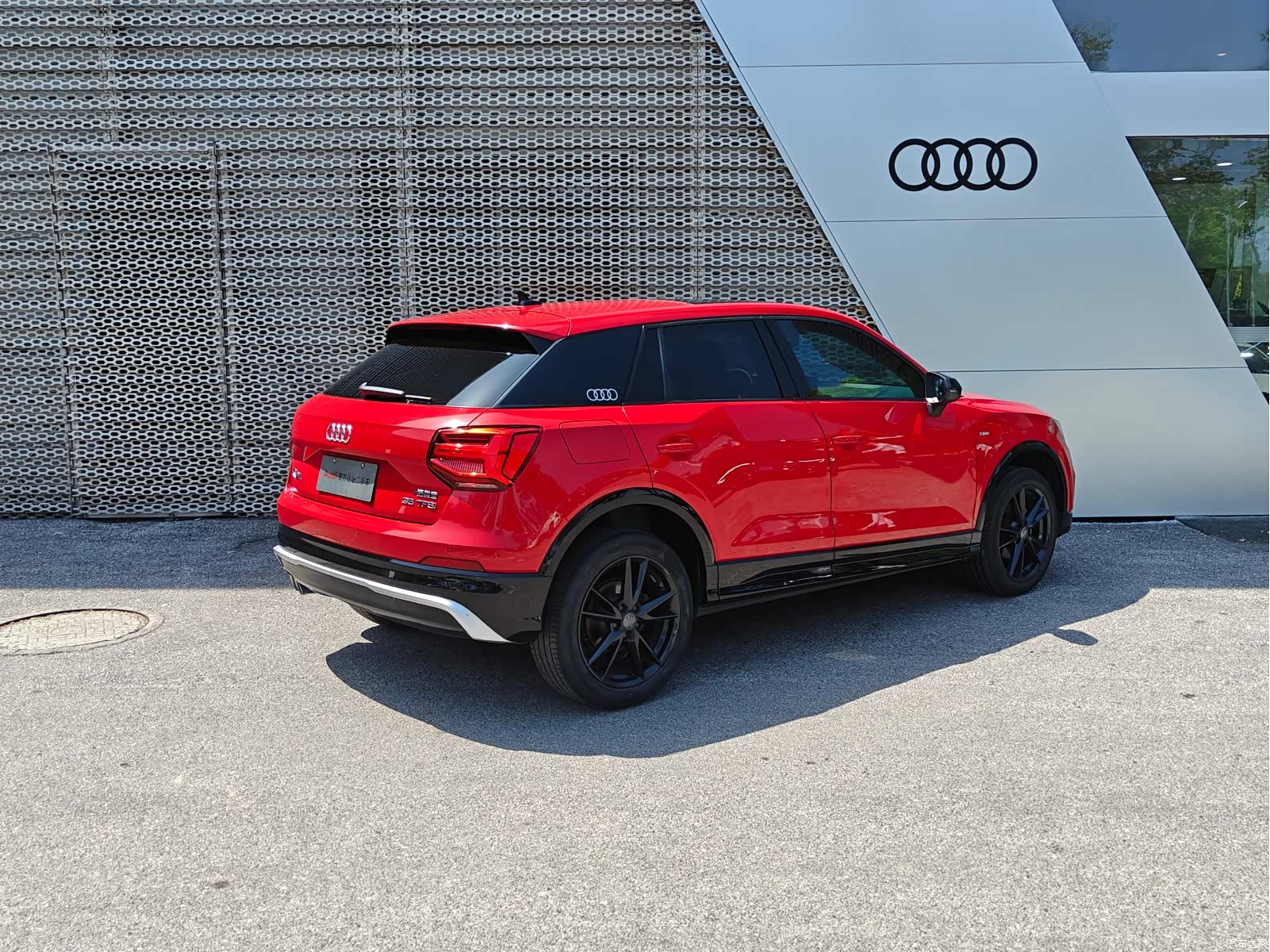 Audi Q2L, 2019 4
