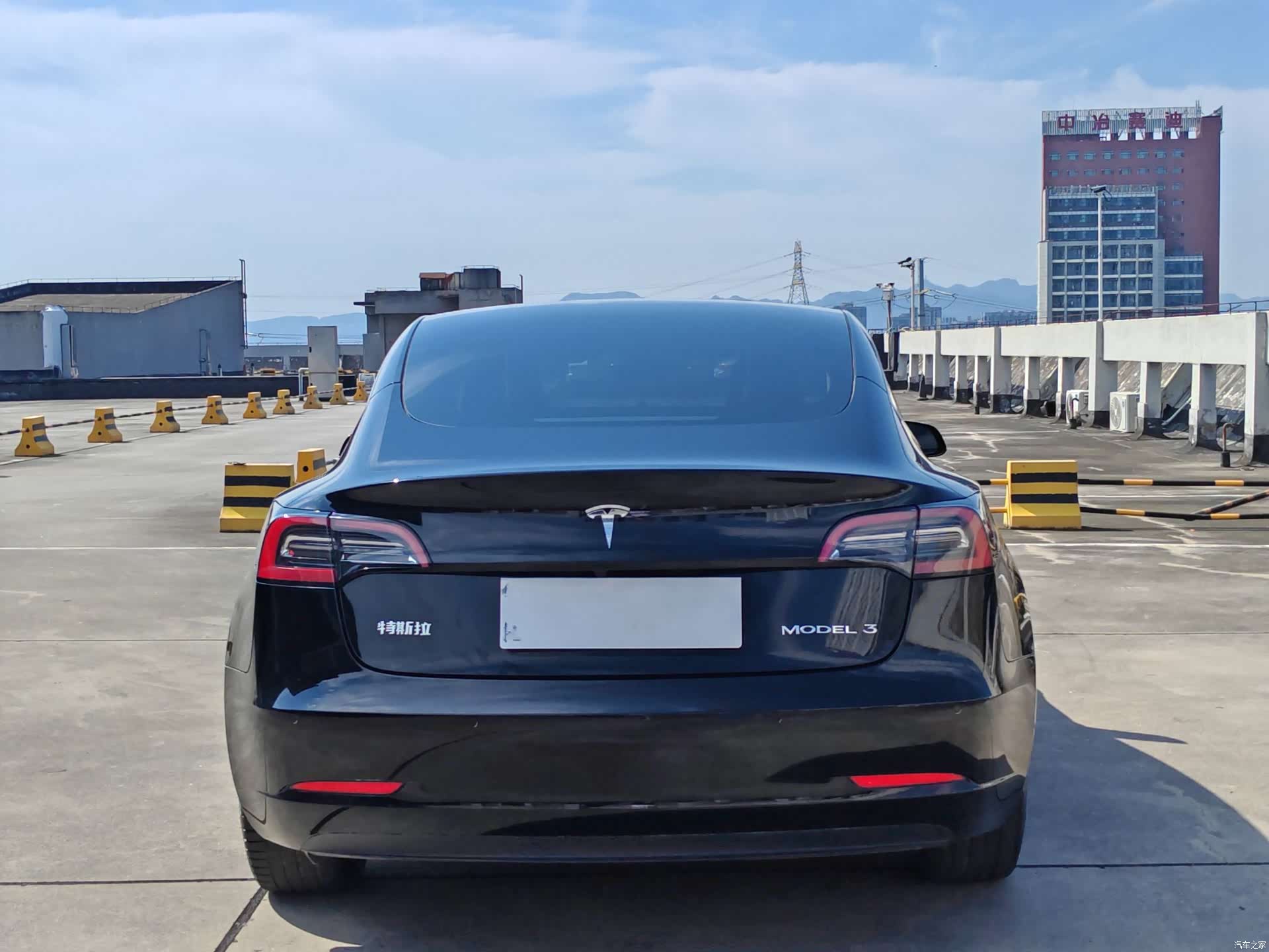 Tesla Model 3, 2023 все фото