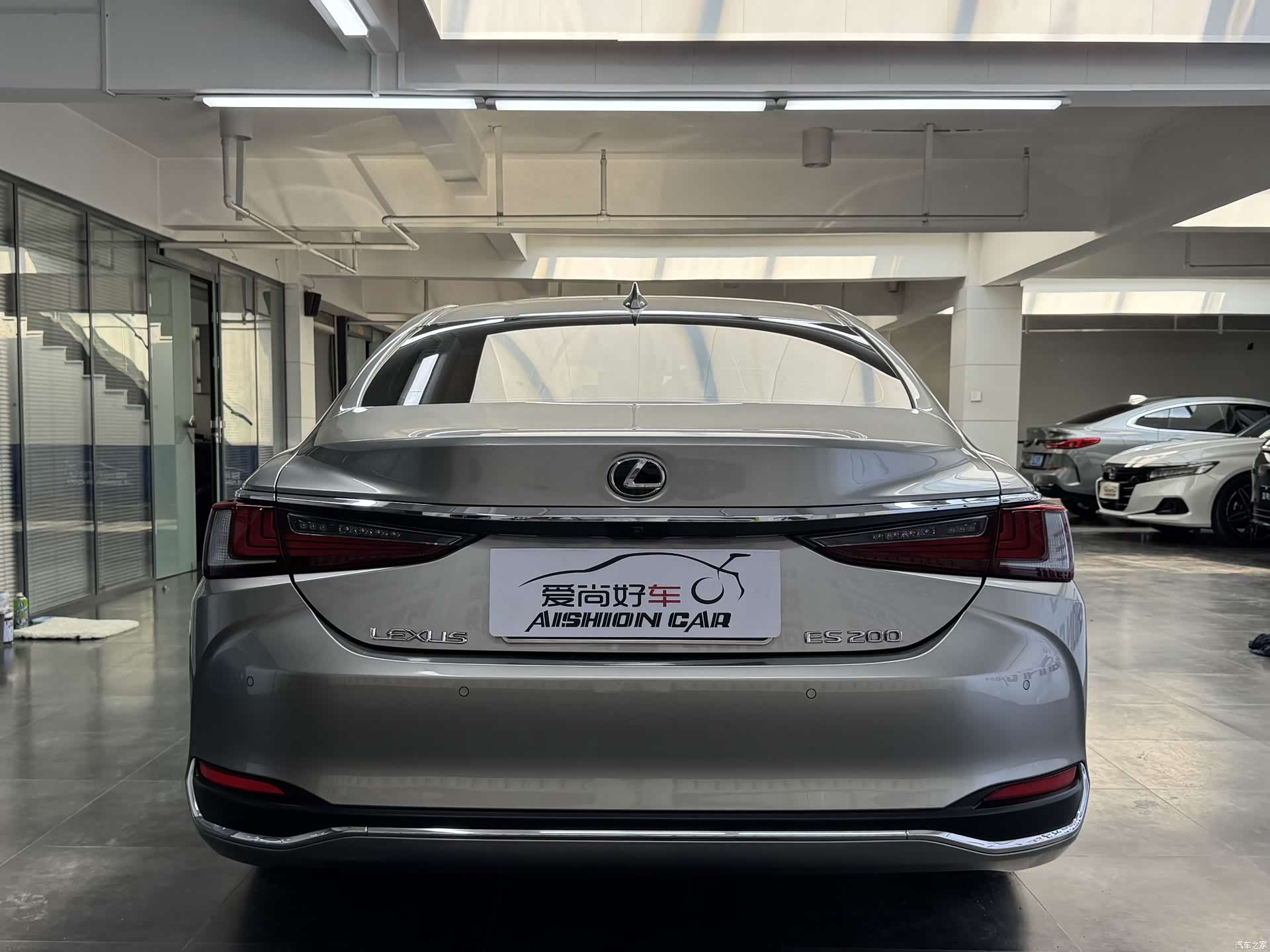 Lexus ES, 2019 6