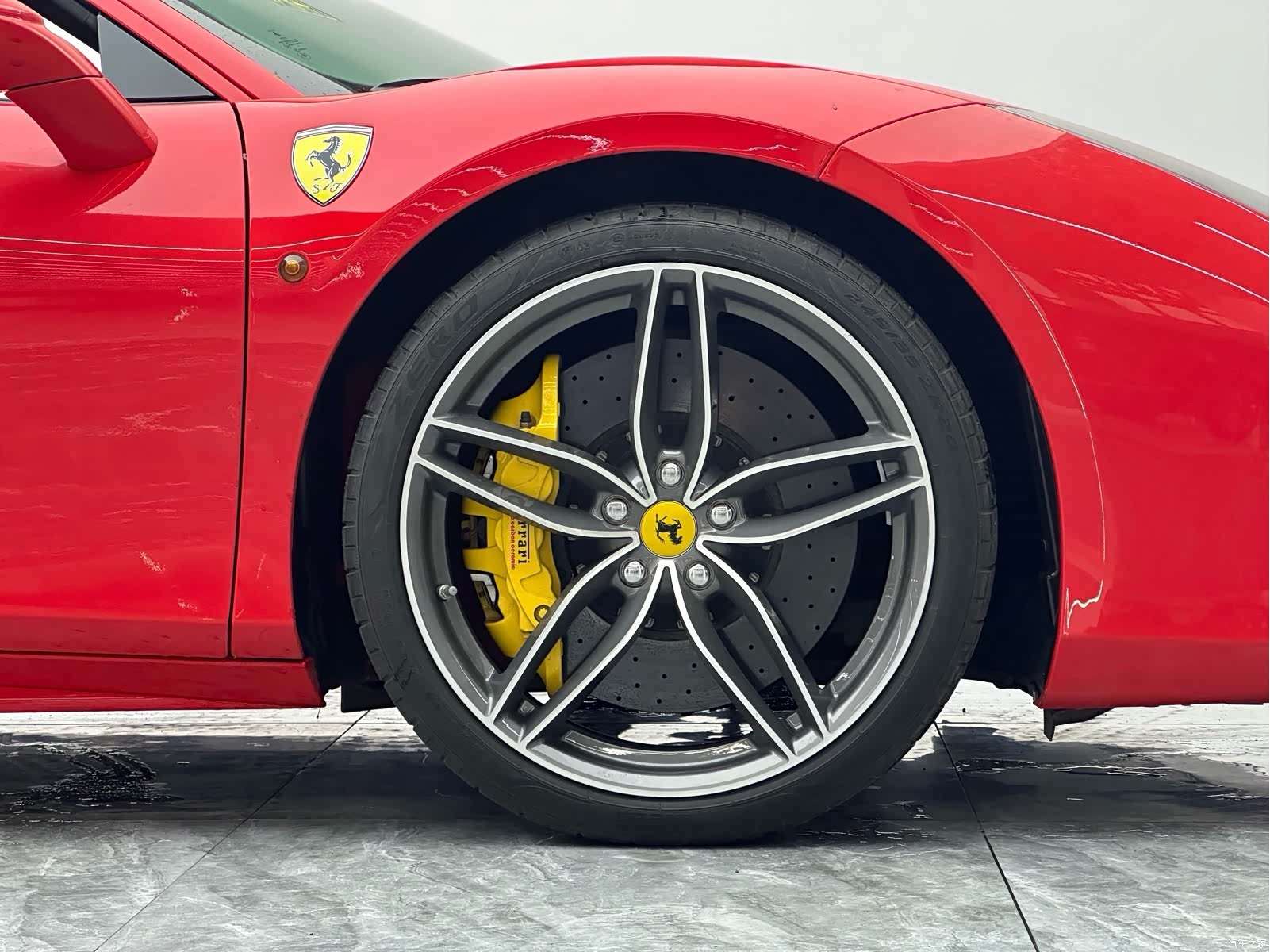 Ferrari 488, 2017 8