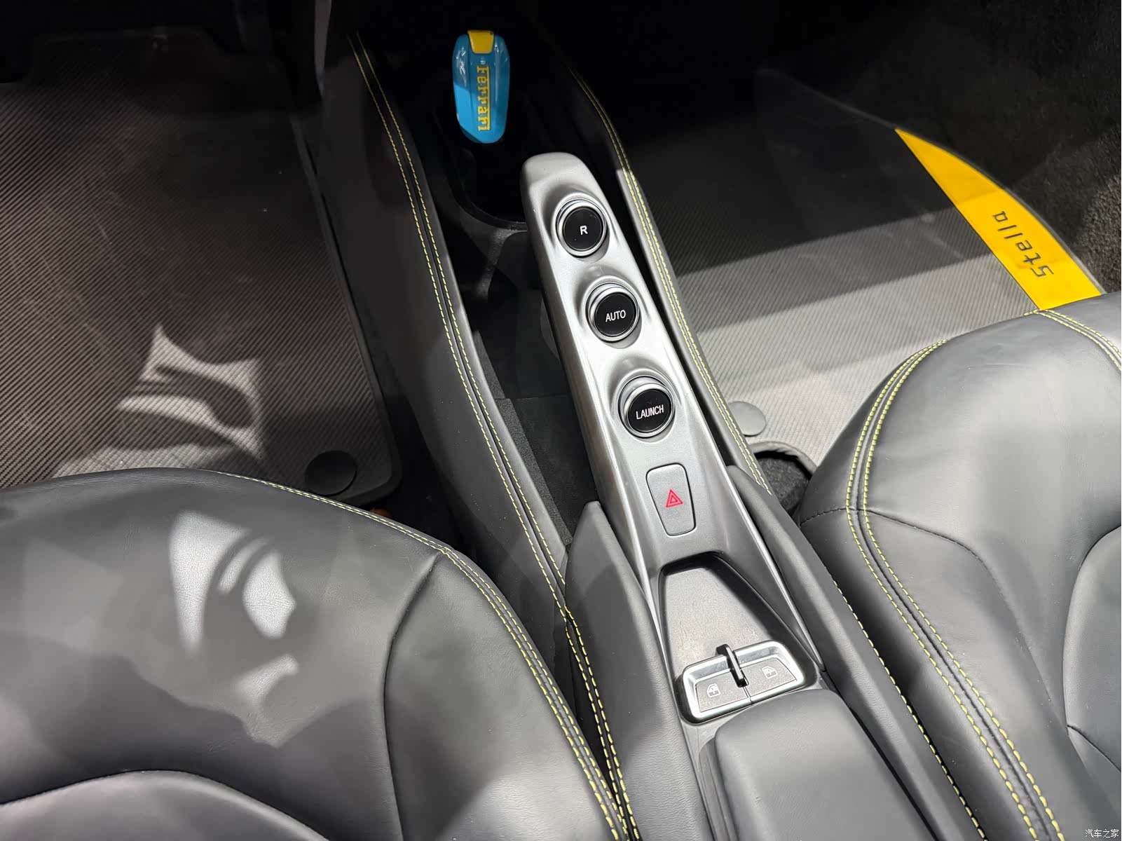 Ferrari F8, 2022 8