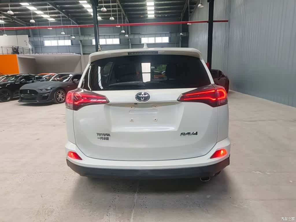 Toyota RAV4, 2018 6