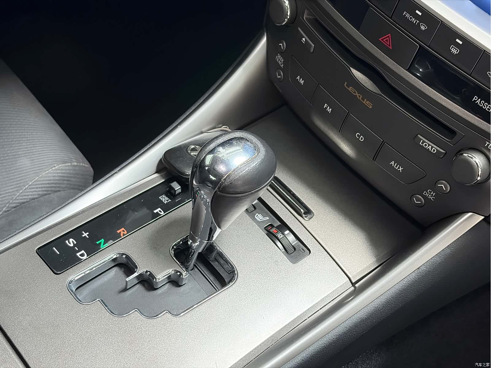 Lexus IS, 2012 8