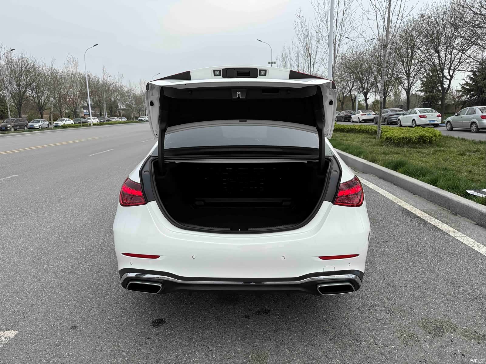 Mercedes-Benz C-Class, 2023 17