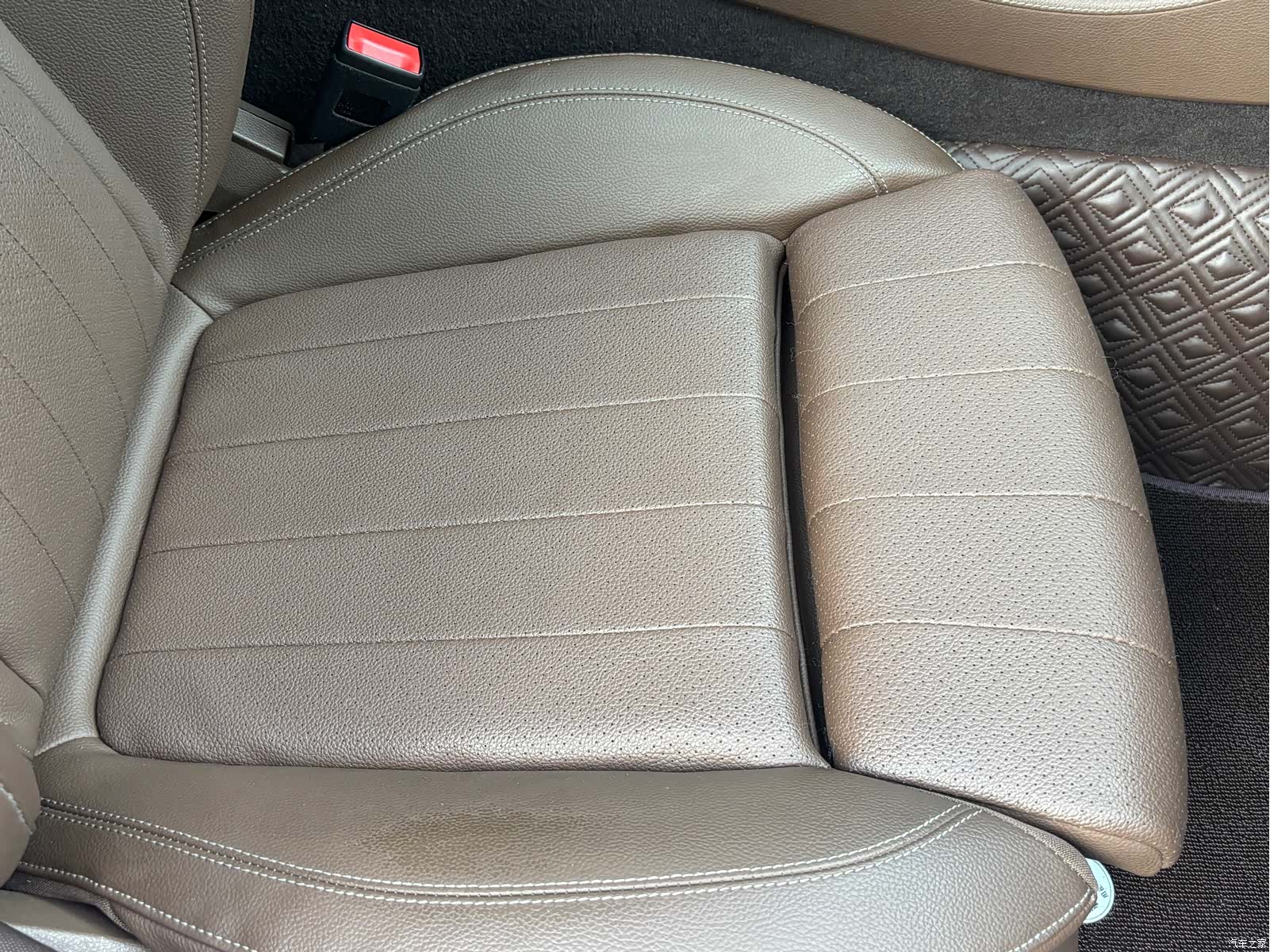 Mercedes-Benz E-Class, 2018 6