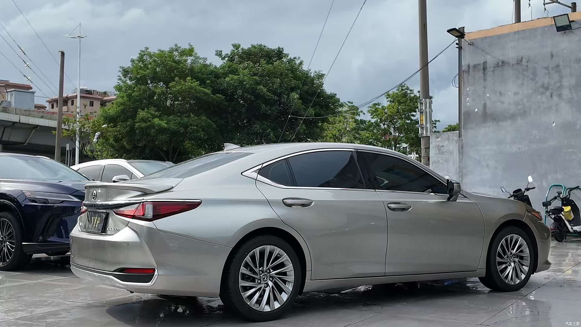 Lexus ES, 2024 9