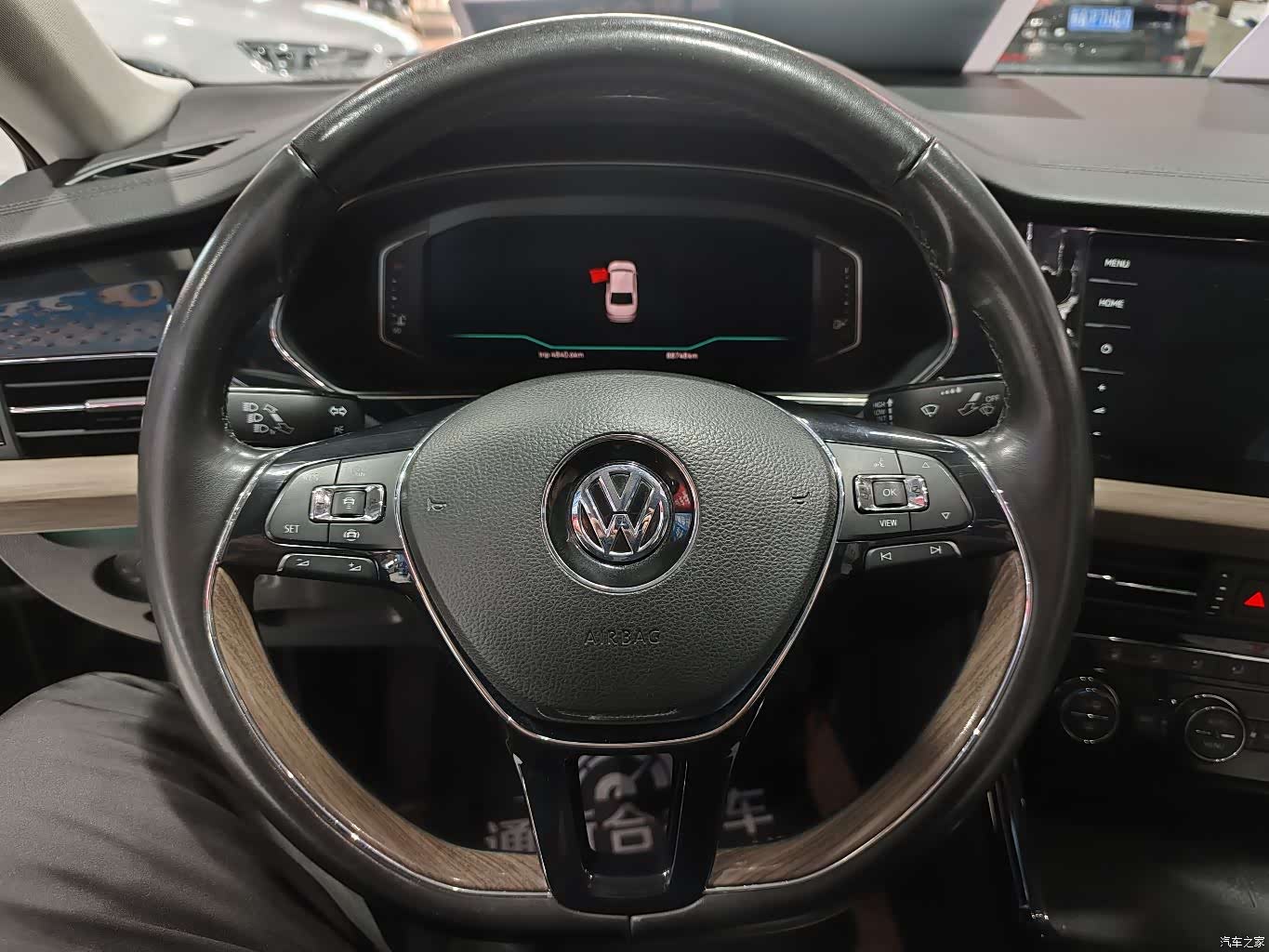 Volkswagen Passat, 2019 10