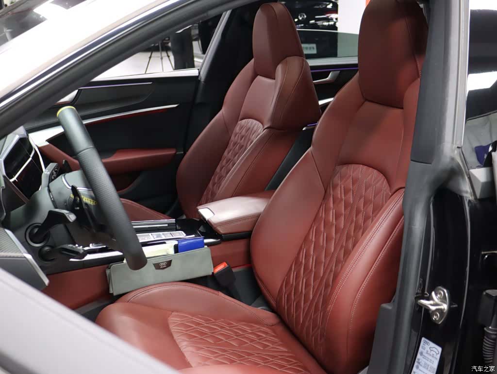 Audi A7L, 2023 9