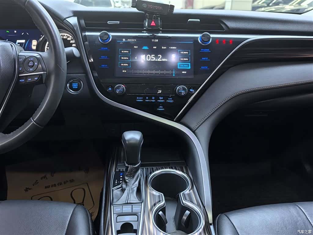 Toyota Camry, 2020 7