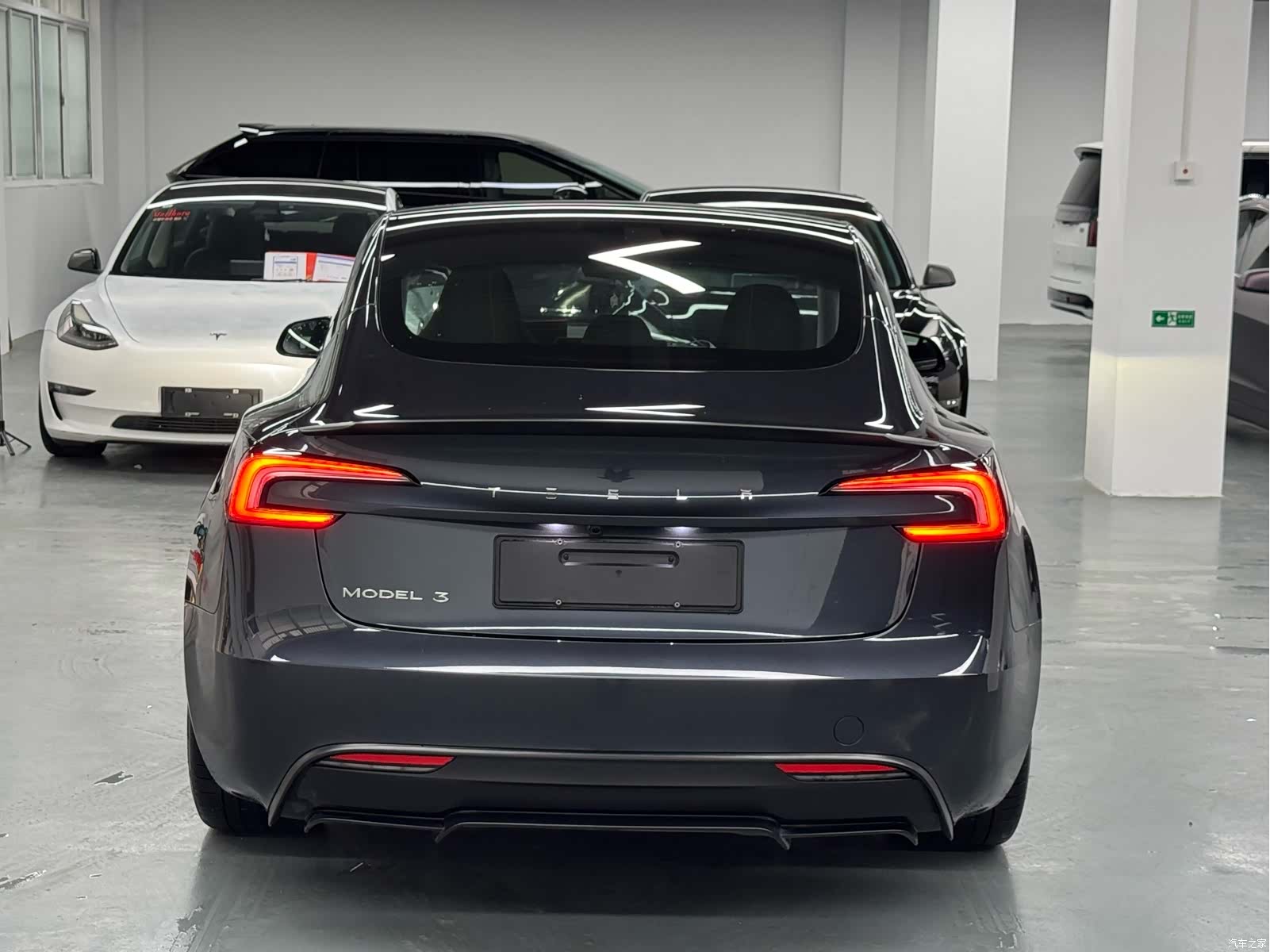 Tesla Model 3, 2024 8