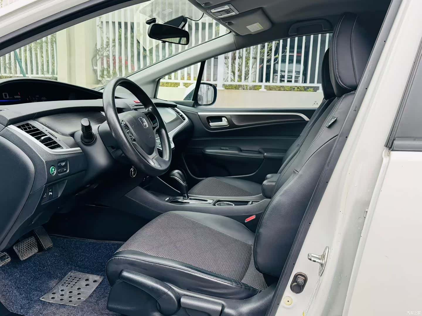 Honda Jade, 2015 4