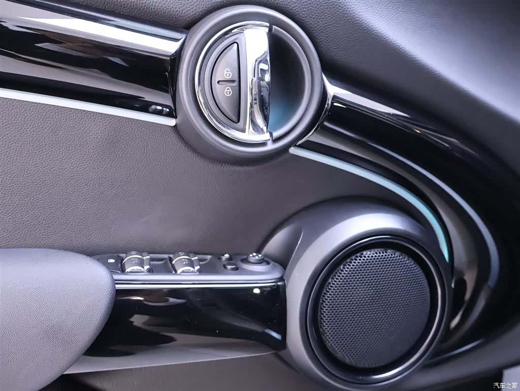 Mini Cooper, 2023 17