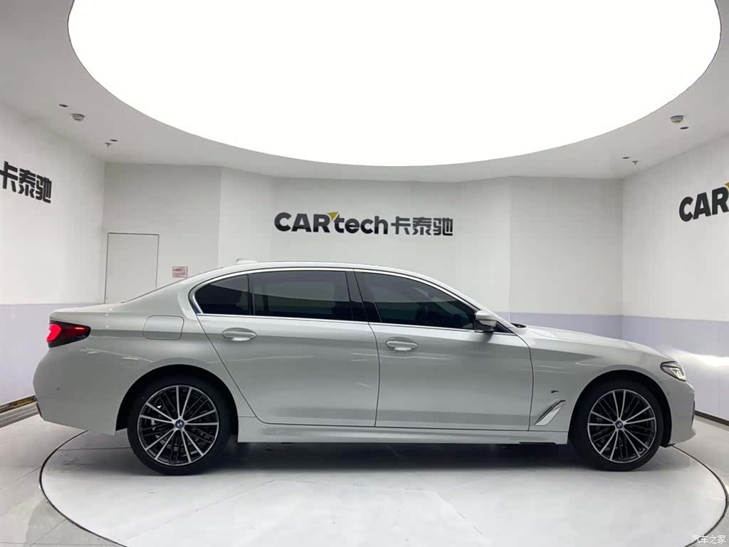 BMW 5 Series, 2022 4