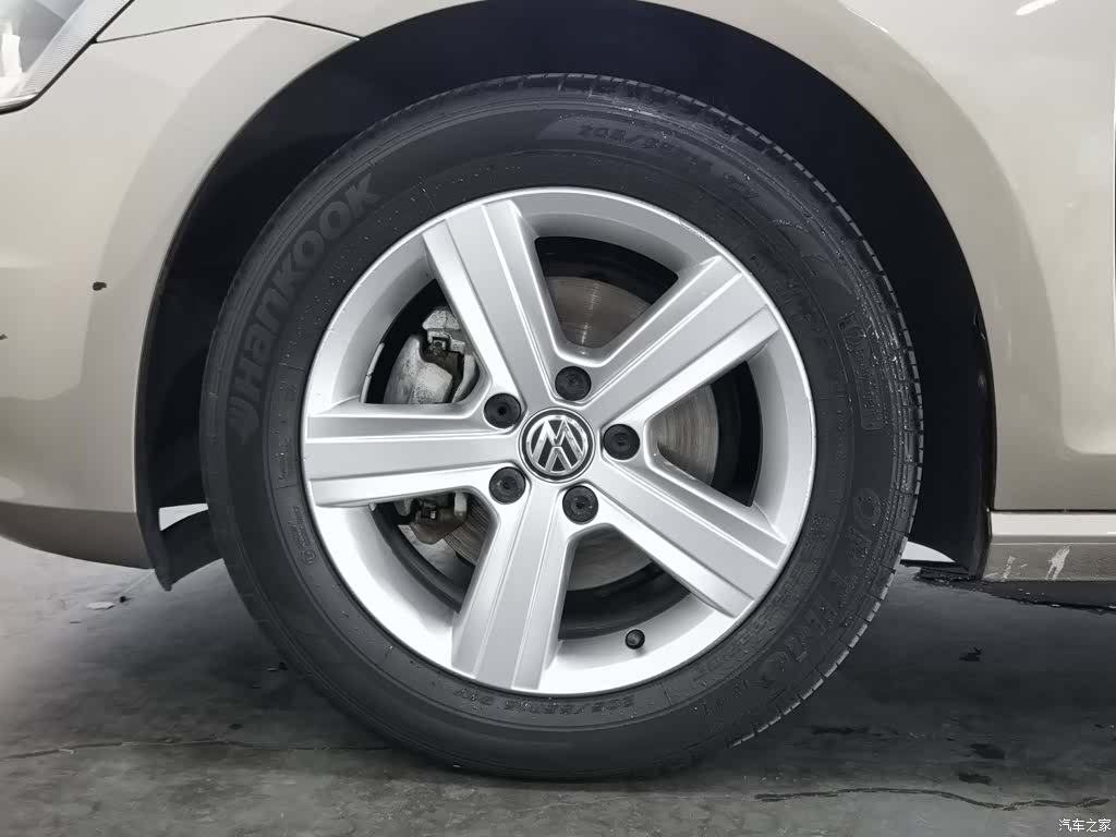 Volkswagen Golf, 2015 17