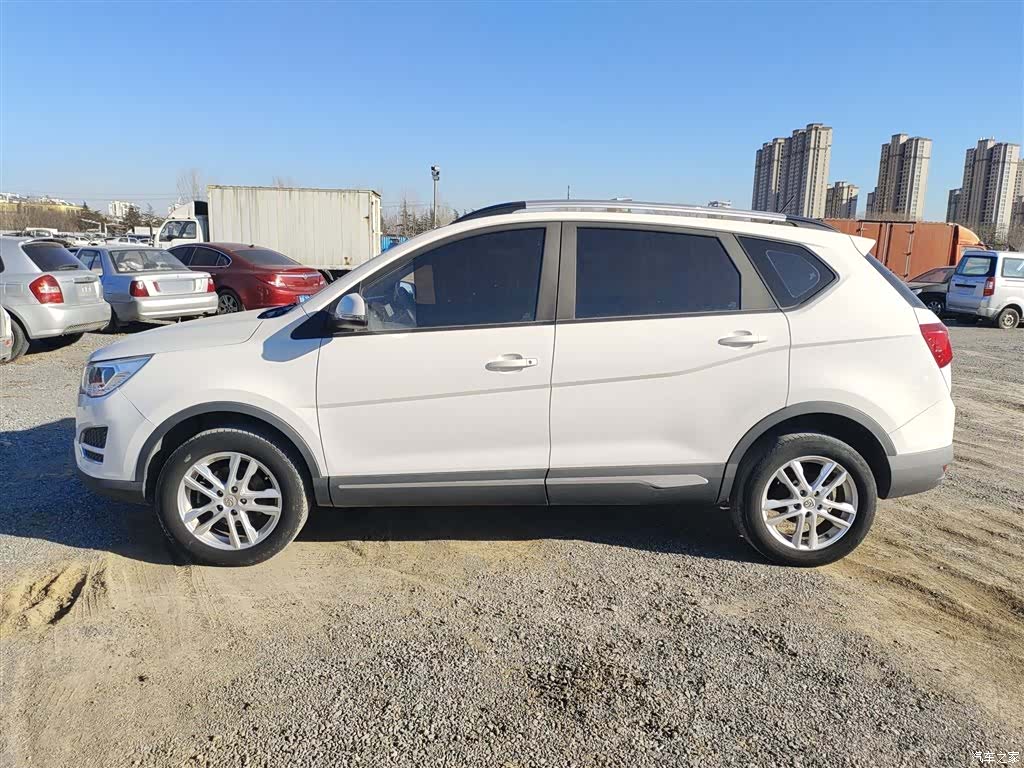 Wuling 560, 2017 4