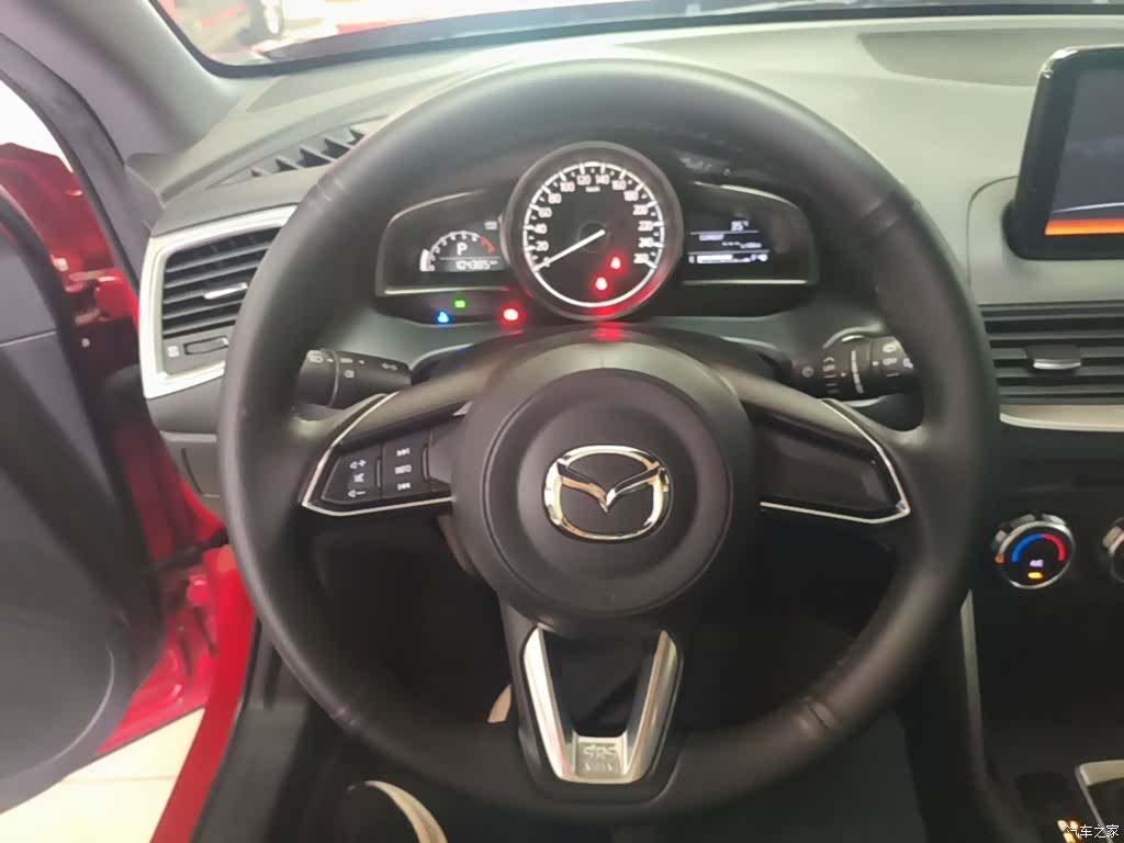 Mazda CX-4, 2018 11
