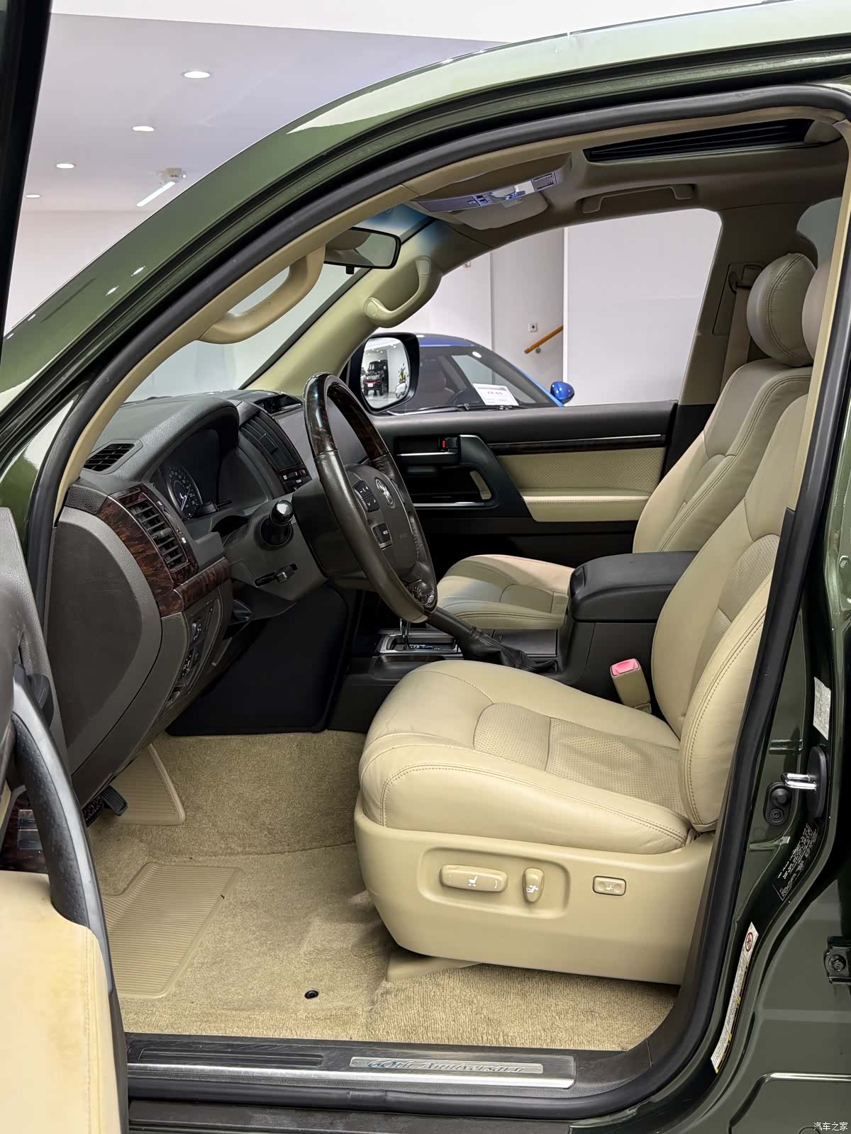 Toyota Land Cruiser, 2011 все фото