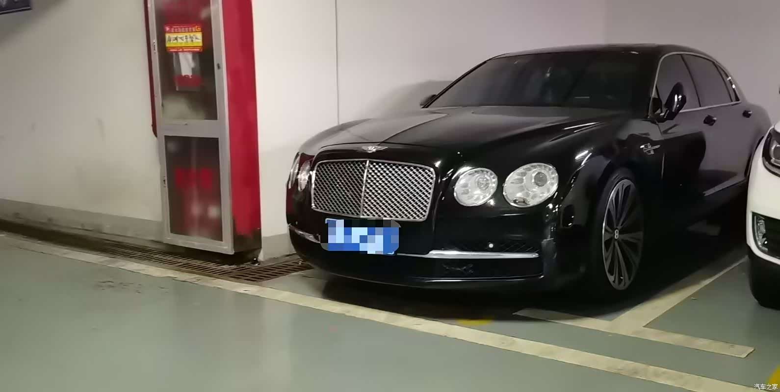 Bentley Flying Spur, 2010 1